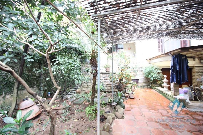 Green villa for rent in Tay Ho, Ha Noi